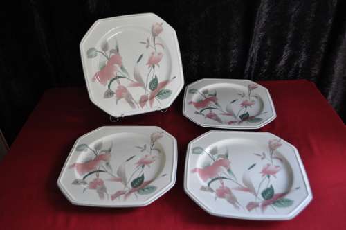 Mikasa Octagon "Silk Flowers"  38 Piece Dinner & Tea Service.  Collections or Courier Please!