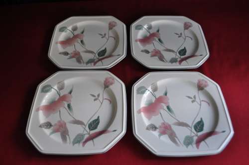 Mikasa Octagon "Silk Flowers"  38 Piece Dinner & Tea Service.  Collections or Courier Please!