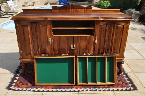 Walnut Sideboard  --  Collections Only!!