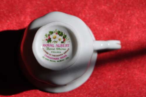 Royal Albert Miniature Flower Of The Month December "Christmas Rose" Duo