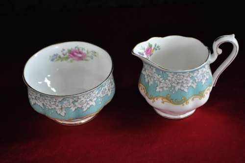Royal Albert "Enchantment" 21 Piece Tea Set ---  Collections or Courier Please!!