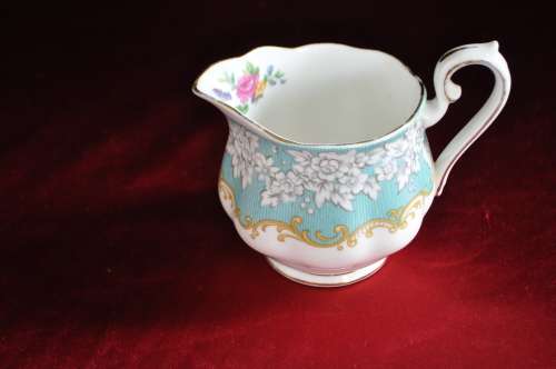 Royal Albert "Enchantment" 21 Piece Tea Set ---  Collections or Courier Please!!