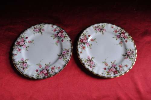 Royal Albert "Cottage Garden" 39 Piece Tea Set  -- See Description  -  Collections or Courier