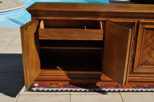 Oak Sideboard By Drexel USA Heritage Collection   ----   Collections Only!!!
