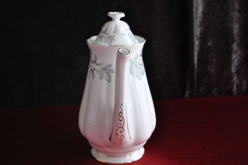 Royal Albert "Silver Maple" Large Coffee Pot, Milk & Sugar.
