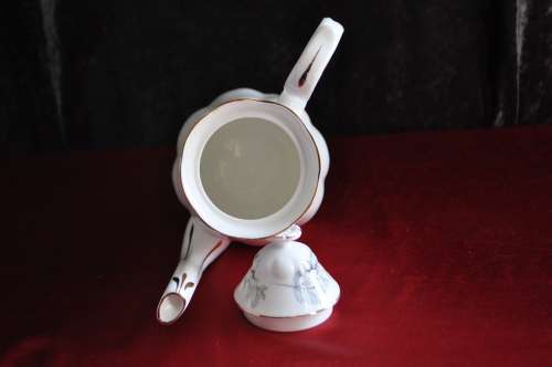 Royal Albert "Silver Maple" Large Coffee Pot, Milk & Sugar.