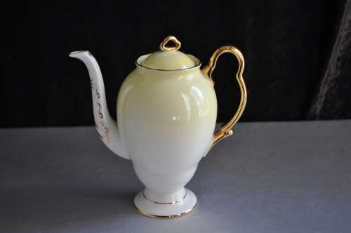 Royal Albert Unnamed 15 Piece Coffee Set ----   Collections or Courier Please!!