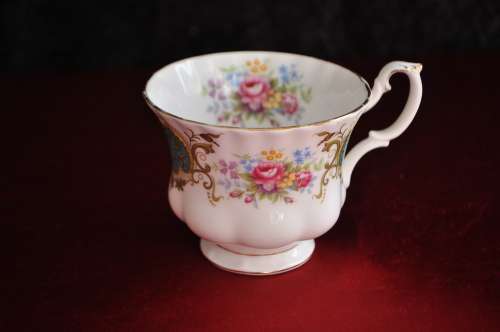 Royal Albert "Berkeley" Trio