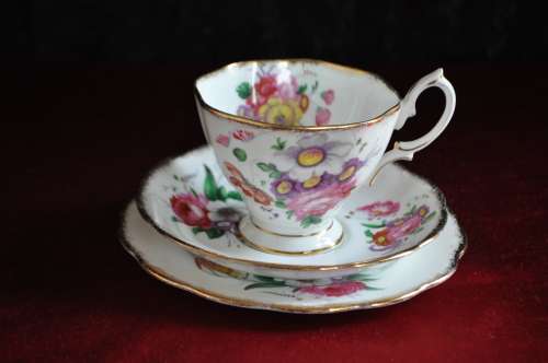 Royal Albert "Lady Angela" Trio