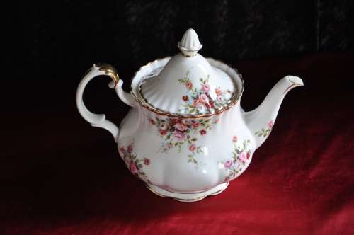 Royal Albert "Cottage Garden" 40 Piece Tea Set, Cake Lifter And Sugar Spoon.