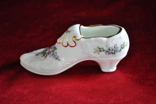 Royal Albert "Fragrant Flowers" Shoe Ornament