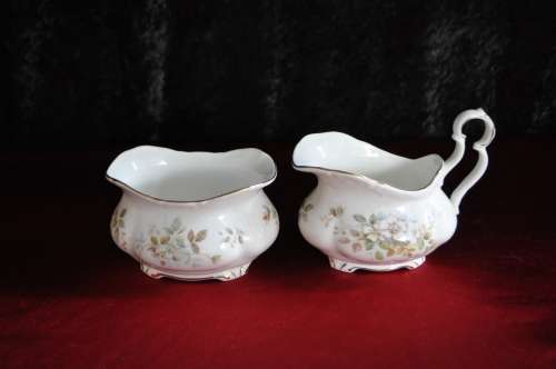 Royal Albert "Haworth" 21 Piece Tea Set.    ----   Collection or Courier Please!!