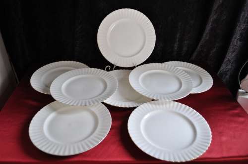 Royal Albert "Val D'or" 53 Piece Dinner Set.     ----    Collections or Courier Please!!