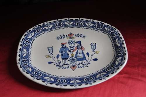 Staffordshire "Hearts & Flowers" Serving Plate ---  Collections or Courier Please!