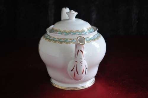 Royal Standard "Fascination" Tea Pot.    ----    Collection or Courier Please!