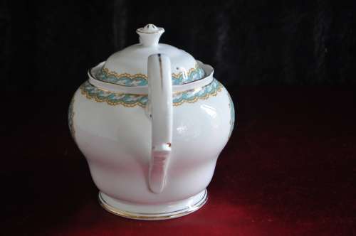 Royal Standard "Fascination" Tea Pot.    ----    Collection or Courier Please!
