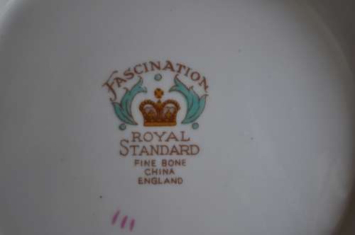 Royal Standard "Fascination" Tea Pot.    ----    Collection or Courier Please!
