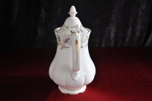 Royal Albert "Brigadoon" Coffee Pot Damaged!  -  Courier or Collection Please!