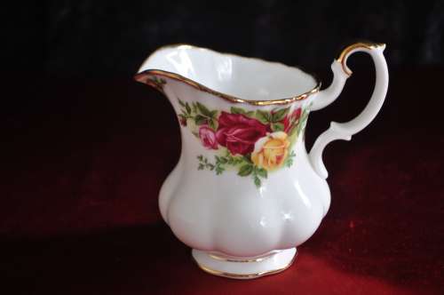 Royal Albert "Old Country Roses" Milk Jug & Sugar Bowl