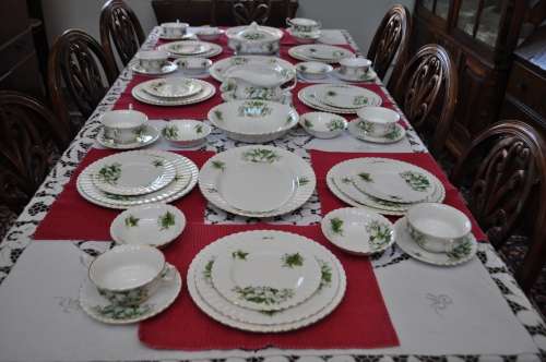 Royal Albert "Trillium" 56 Piece Dinner Set.   Collection or Courier Please.