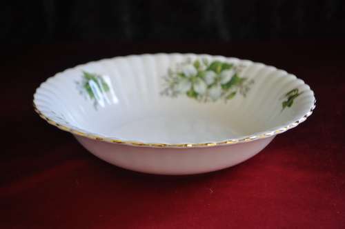 Royal Albert "Trillium" 56 Piece Dinner Set.   Collection or Courier Please.