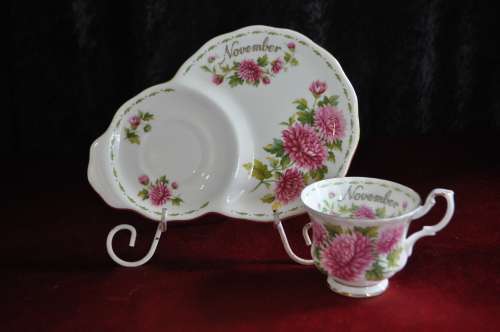 Royal Albert Flower Of The Month November "Chrysanthemum" Tennis Duo