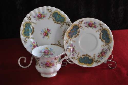 Royal Albert "Berkeley" Trio  - Damage to the cup see pics!!