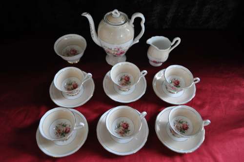 Royal Albert Unnamed 15 Piece Coffee Set ----   Collections or Courier Please!!