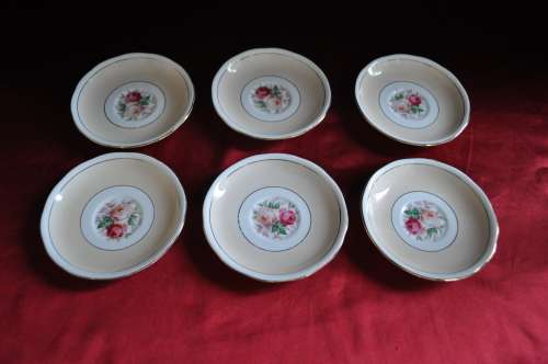 Royal Albert Unnamed 15 Piece Coffee Set ----   Collections or Courier Please!!