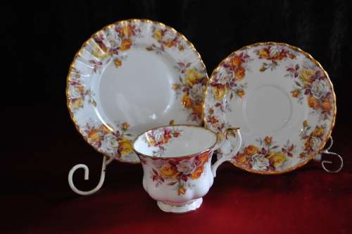 Royal Albert "Lenora" Trio