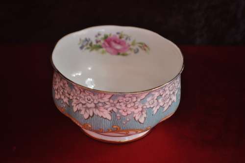 Royal Albert "Enchantment" 21 Piece Tea Set ---  Collections or Courier Please!!