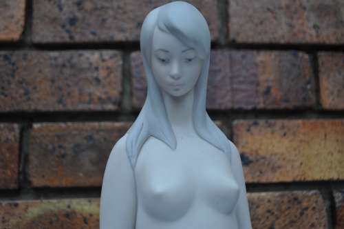 Lladro Nude Matt Finish 4511 Statue