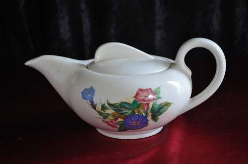 J&G Meakin Studio Ware Tea Pot