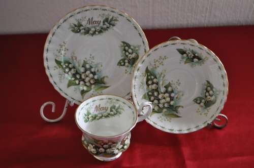 Royal Albert Flower Of The Month May "Lily Of The Valley"