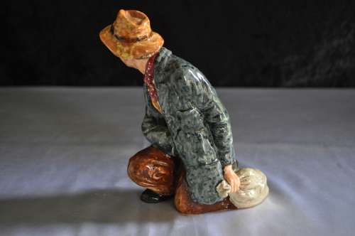 Royal Doulton Figurine `The Poacher` HN 2043  --  Issued 1949 - 1959