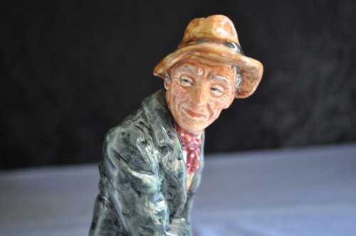 Royal Doulton Figurine `The Poacher` HN 2043  --  Issued 1949 - 1959