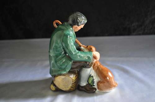 Royal Doulton Figurine `The Master` HN 2325  --  Issued 1967 - 1992.
