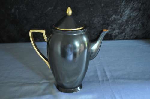 Carlton Ware Footed Lidded Coffee Pot.