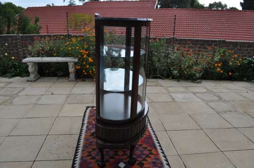 Imbuia Ball & Claw Display Cabinet  --  Collections Only!!