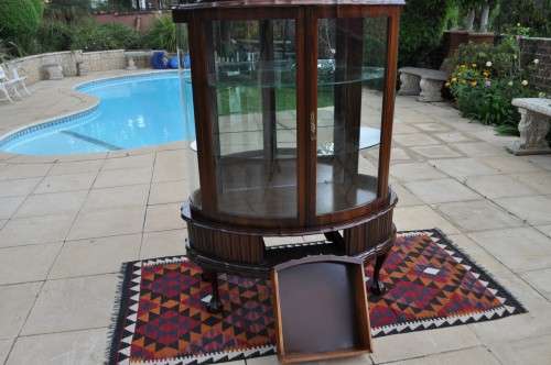 Imbuia Ball & Claw Display Cabinet  --  Collections Only!!