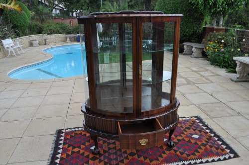 Imbuia Ball & Claw Display Cabinet  --  Collections Only!!