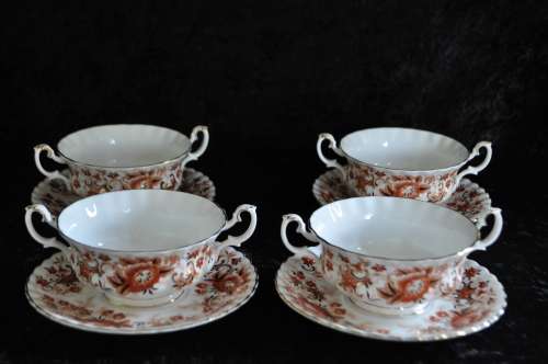 Royal Albert  4 x Soup Coups & 4 x Saucers "Keepsake"