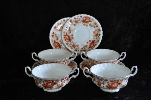 Royal Albert  4 x Soup Coups & 4 x Saucers "Keepsake"