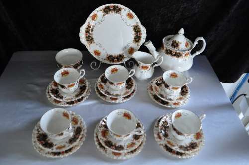 Royal Albert "Heritage" 22 Piece Tea Set