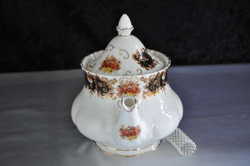 Royal Albert "Heritage" 22 Piece Tea Set