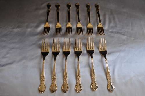 44 Piece 24K Gold Plated Cutlery Set Made in Japan.