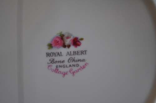 Royal Albert "Cottage Garden" 6 x Cake Plates.