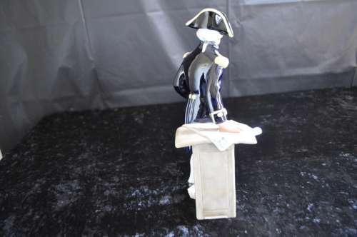 Royal Doulton Figurine "The Captain" HN 2260