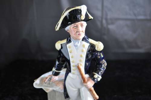 Royal Doulton Figurine "The Captain" HN 2260