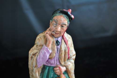 Royal Doulton Figurine `Bridget` HN 2070